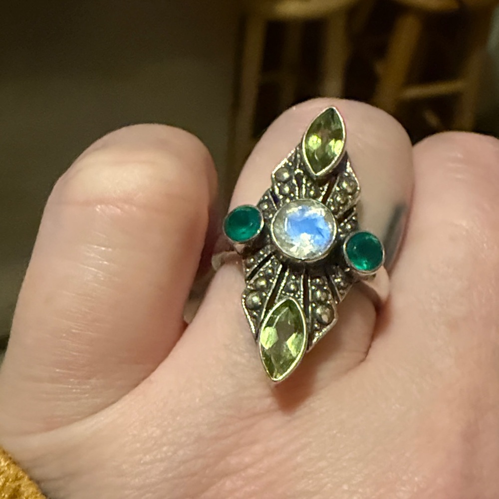 NWT GORGEOUS Handmade Green and Sterling Silver Statement Ring